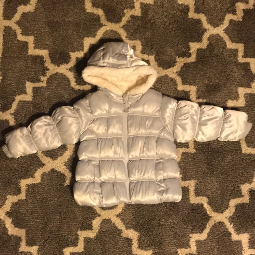 Girls silver puffer jacket fleece lined size 3t